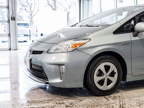 Used 2015 Toyota Prius Three image 4