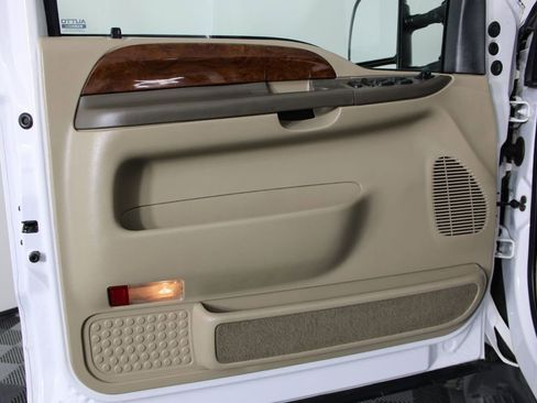 Used 2000 Ford F350 Lariat image 15