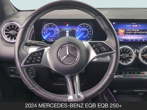 Used 2024 Mercedes-Benz EQB 250+ image 12