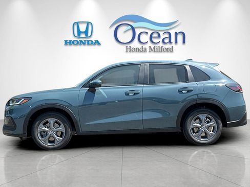 New 2026 Honda HR-V LX image 2