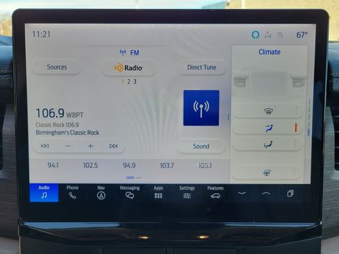 Used 2022 Ford Expedition Limited image 11