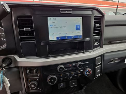 New 2026 Ford F250 XLT w/ FX4 Off-Road Package AWD/4WD image 25