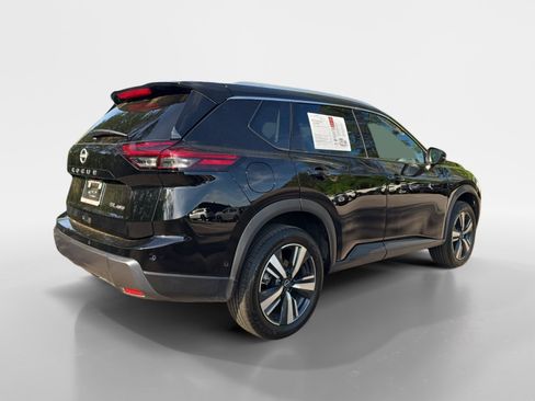 Certified 2026 Nissan Rogue SL AWD/4WD image 6