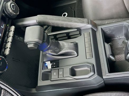 Used 2025 Toyota Tacoma SR image 17