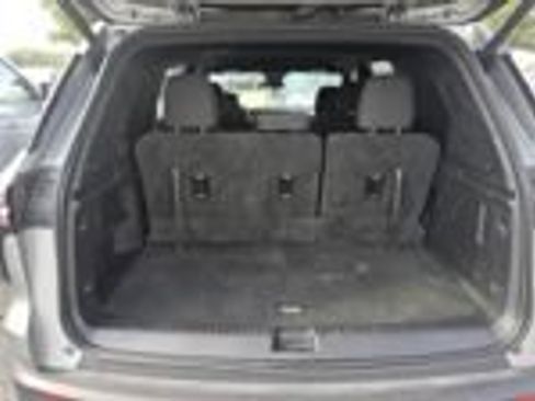 Used 2026 Chevrolet Traverse LT FWD image 13