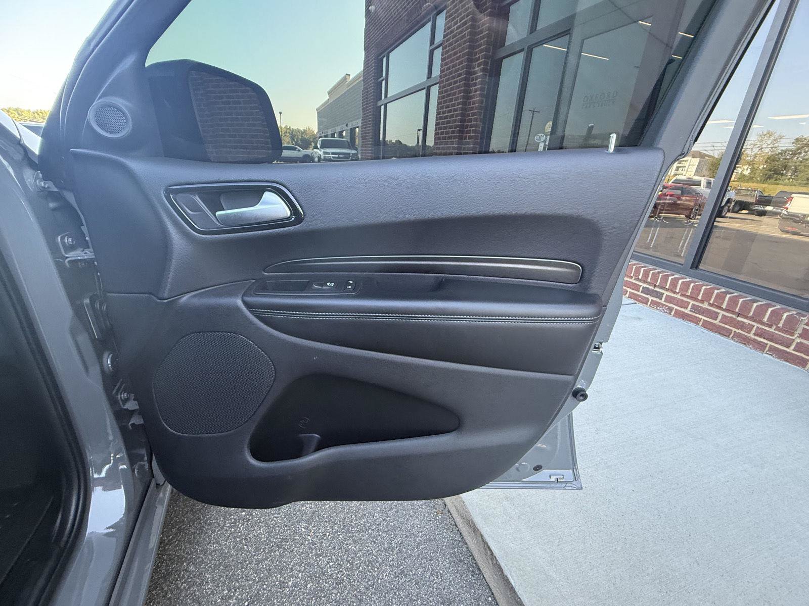 Used 2024 Dodge Durango SXT w/ SXT Blacktop Group AWD/4WD image 22