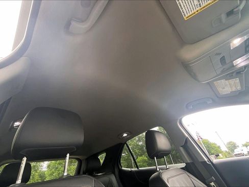 Used 2019 Chevrolet Equinox Premier FWD image 31