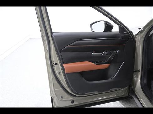 Used 2025 MAZDA CX-50 Meridian Edition AWD/4WD image 4