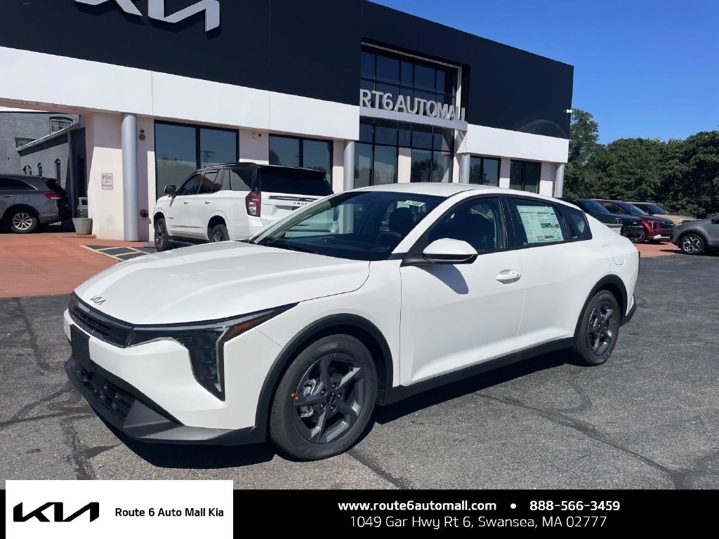 New 2026 Kia K4 FWD image 1
