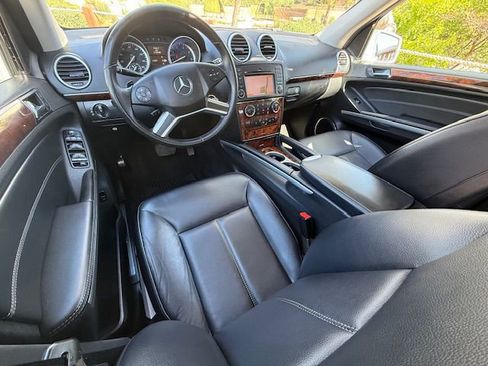 Used 2011 Mercedes-Benz GL 450 450 4MATIC image 5