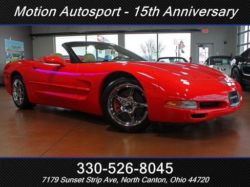 Used 2003 Chevrolet Corvette Convertible w/ Preferred Equipment Group1 image 2