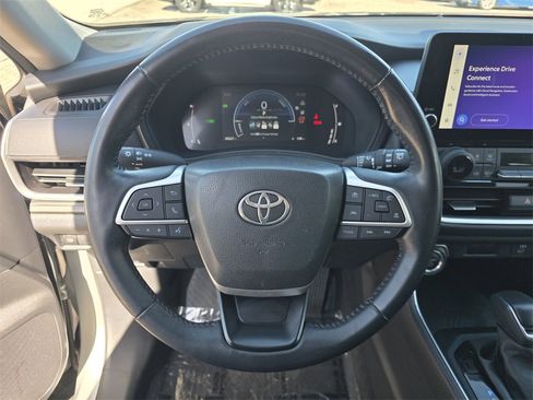 Certified 2024 Toyota Grand Highlander XLE image 31