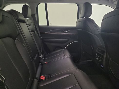 Used 2023 Jeep Grand Cherokee 4WD 4xe image 19