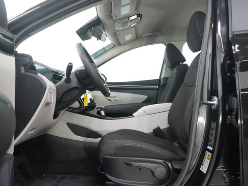 Certified 2024 Hyundai Tucson SE image 21