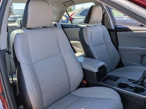Used 2016 Toyota Camry SE FWD image 19