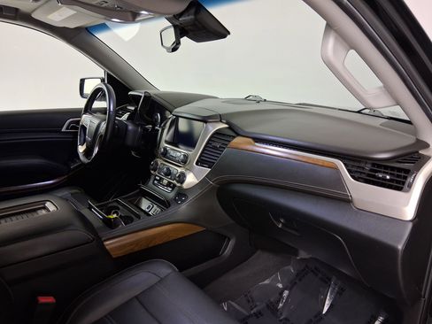 Used 2019 GMC Yukon XL Denali w/ Denali Ultimate Package AWD/4WD image 35
