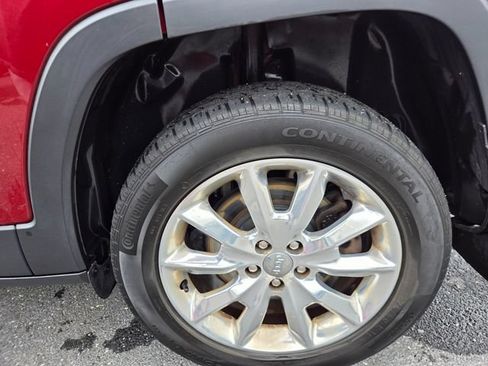 Used 2017 Jeep Cherokee Limited AWD/4WD image 30