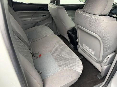 Used 2015 Toyota Tacoma PreRunner w/ SR5 Package RWD image 7