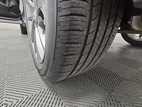 Used 2022 Buick Encore GX Essence w/ Experience Buick Package image 45