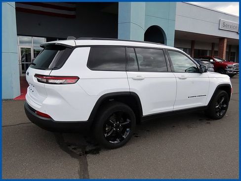 Used 2023 Jeep Grand Cherokee L Laredo AWD/4WD image 7