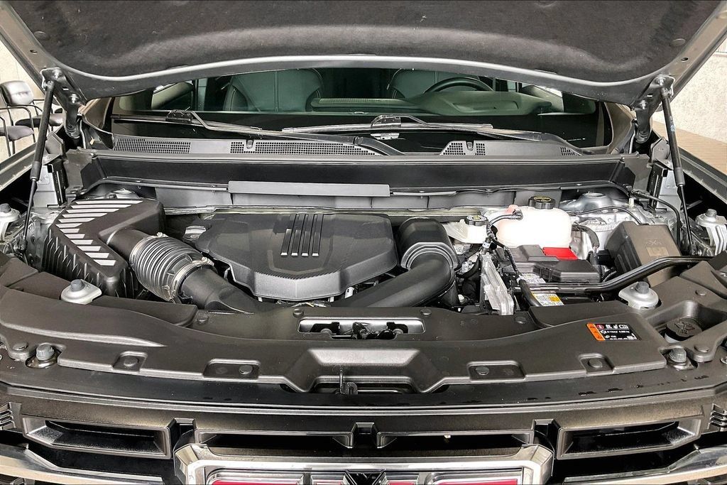 Used 2026 GMC Acadia Elevation w/ Elevation Premium Package FWD image 29