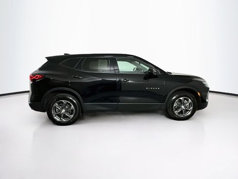 Used 2025 Chevrolet Blazer LT AWD/4WD image 10