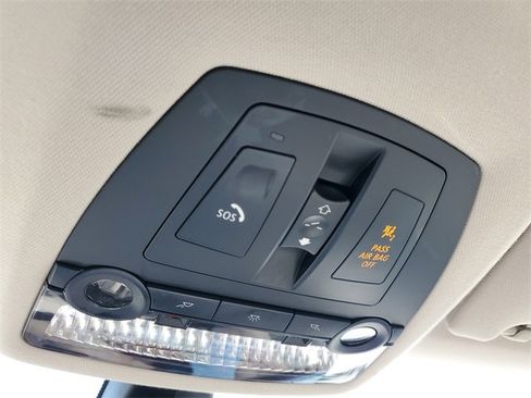 Used 2011 BMW 750Li xDrive image 30