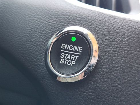 Used 2021 Ford Edge Titanium w/ Equipment Group 301A image 22