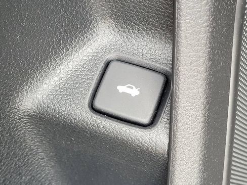 Used 2017 Honda Civic LX image 9