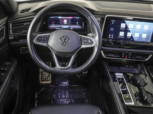 Used 2024 Volkswagen Atlas Cross Sport SEL Premium R-Line image 37