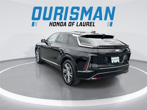 Used 2024 Cadillac Lyriq Luxury w/ LPO, Floor Liner Package image 6