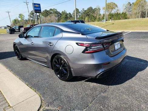 Used 2023 Nissan Maxima SR w/ Sport Mat Group image 9