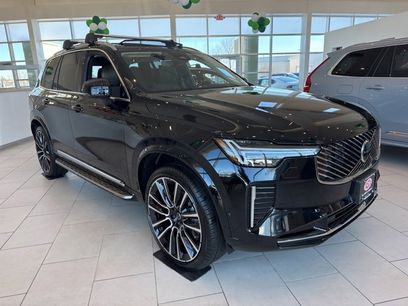 New 2025 Volvo XC90 B6 Ultra w/ Lounge Package