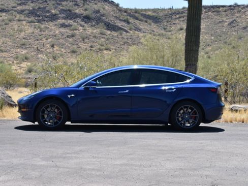 Used 2018 Tesla Model 3 Long Range RWD image 6