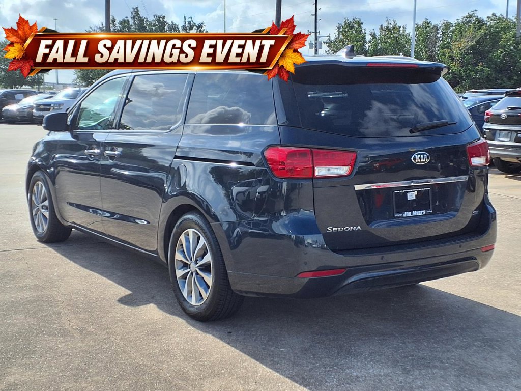 Used 2016 Kia Sedona SX FWD image 2