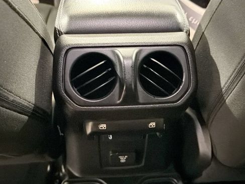 Used 2018 Jeep Wrangler Unlimited Sahara w/ Cold Weather Group AWD/4WD image 26
