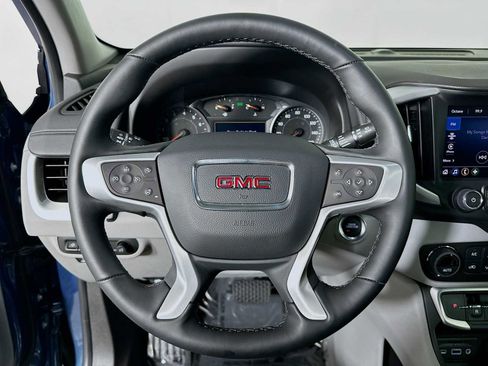 Used 2024 GMC Terrain SLT w/ Tech Package image 11