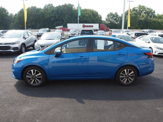 Used 2021 Nissan Versa SV FWD image 3