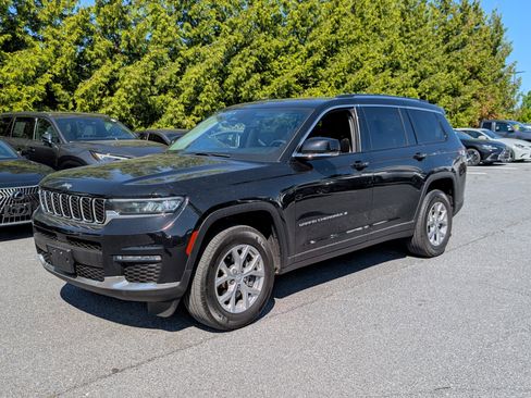 Used 2023 Jeep Grand Cherokee L Limited AWD/4WD image 7