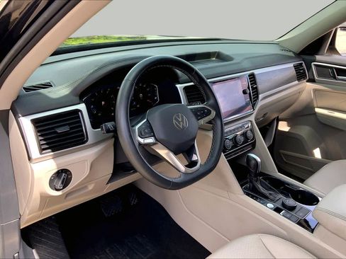 Used 2022 Volkswagen Atlas SE w/ Panoramic Sunroof Package AWD/4WD image 18
