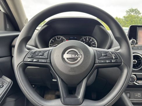 Used 2025 Nissan Sentra S FWD image 25