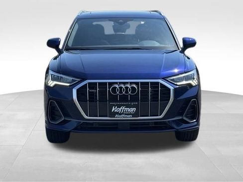 Certified 2025 Audi Q3 2.0T Premium w/ Convenience Package AWD/4WD image 2