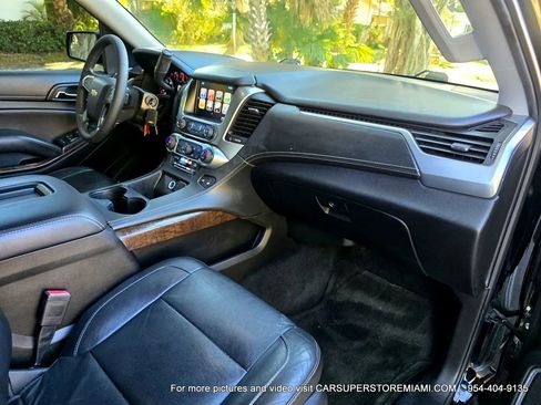 Used 2018 Chevrolet Suburban LT image 40