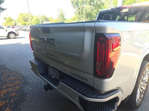 Used 2019 GMC Sierra 1500 Denali w/ Denali Ultimate Package AWD/4WD image 2