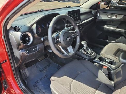 Used 2019 Kia Forte LXS image 9