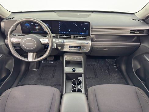 Used 2025 Hyundai Kona SEL image 11