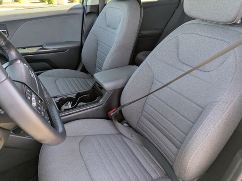 Certified 2025 Kia K4 EX image 25