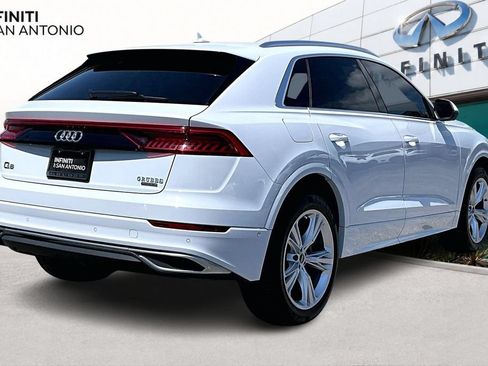 Used 2023 Audi Q8 Premium Plus w/ Premium Plus Package AWD/4WD image 2