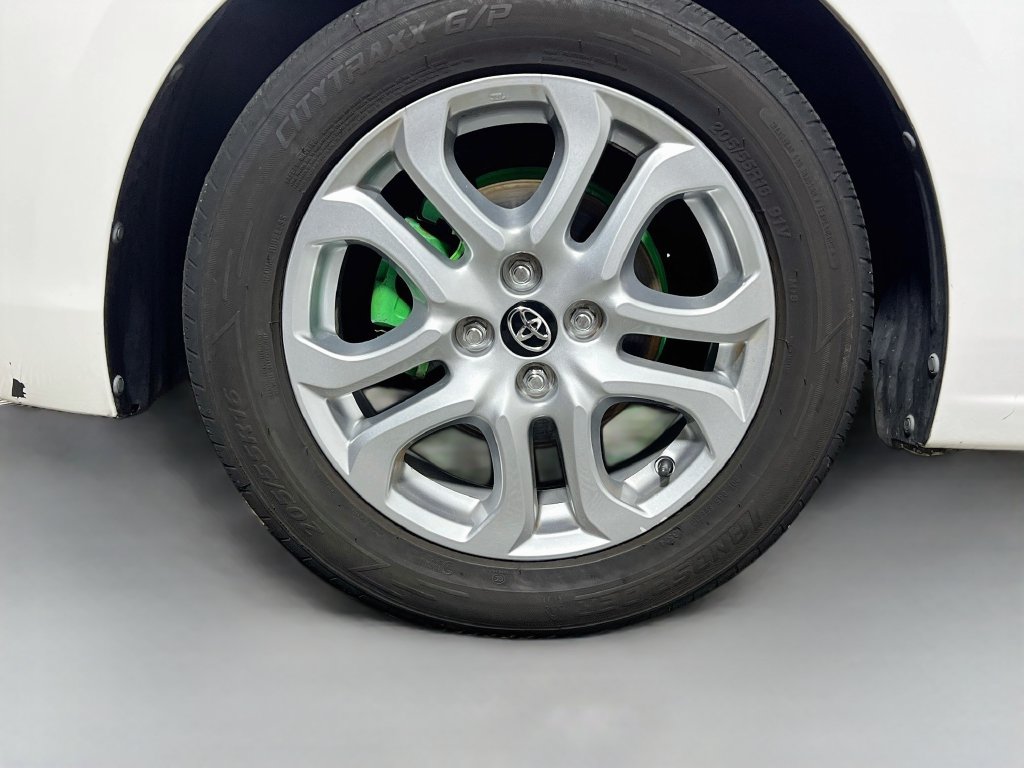 Used 2018 Toyota Yaris iA FWD image 11