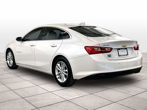 Used 2017 Chevrolet Malibu Hybrid w/ Leather Package image 11